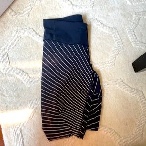 Women’s lulu lemon yoga pants